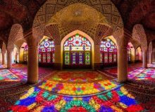 هویت معماری ایران در عصر معاصر بررسی می‌شود