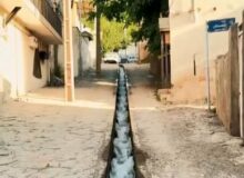 اینجا بالاروچ است