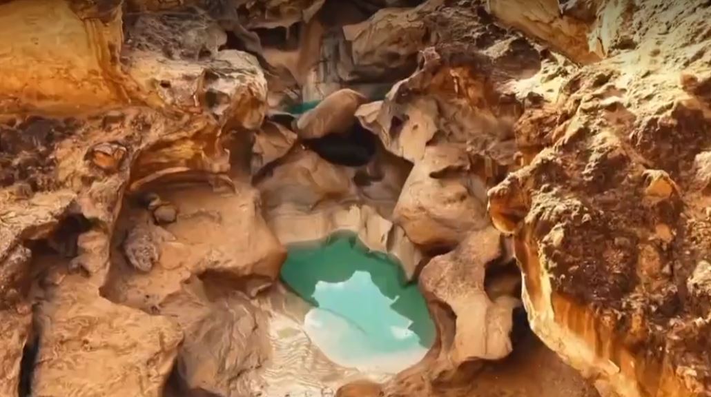 تنگه چاکاویر؛ طبیعتی بکر در جزیره قشم